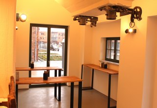 Onze friettent in het oude Kruse pakhuis // © pommes-bude.com Onze friettent in het oude Kruse pakhuis // © pommes-bude.com