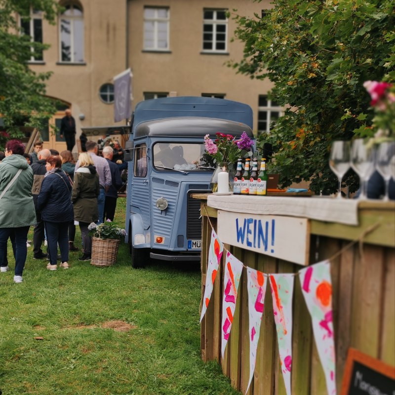 Bluhm's Delikat LANDMARKT findet allj&auml;hrlich im September im Gutspark Klocksin statt. // &copy; Isabel H&ouml;pner