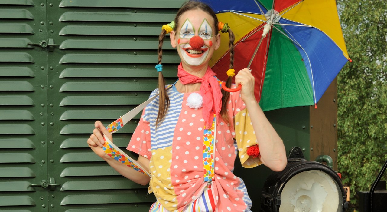 Clown Conny und die Flaschenpost – Kindermitspielstück // © KIECK-Theater Weimar / Thomas Kieck Clown Conny und die Flaschenpost – Kindermitspielstück // © KIECK-Theater Weimar / Thomas Kieck