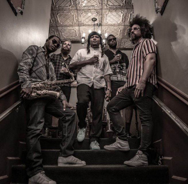 &copy; Adrian Sidney 2022