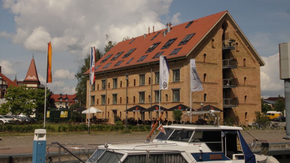 Hotel "Alter Kornspeicher" am Stadthafen Neustrelitz // © Alter Kornspeicher Hotel "Alter Kornspeicher" am Stadthafen Neustrelitz // © Alter Kornspeicher