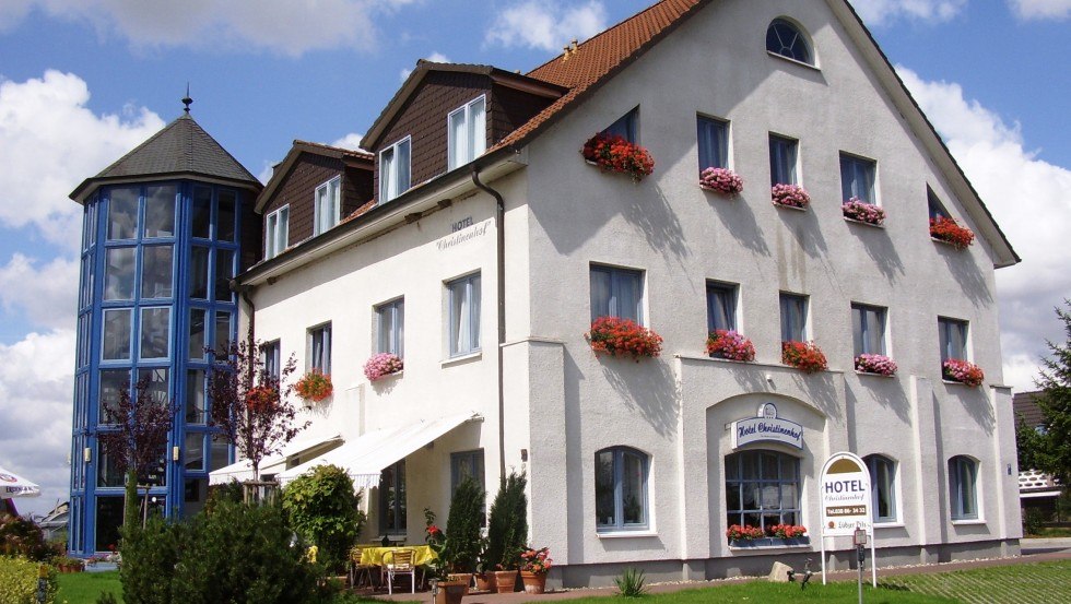 Das Hotel Christinenhof - der perfekte Ausgangspunkt für Ihre Stadt-, Shopping- und Sightseeingtouren // © Hotel Christinenhof / Leuchtemann Das Hotel Christinenhof - der perfekte Ausgangspunkt für Ihre Stadt-, Shopping- und Sightseeingtouren // © Hotel Christinenhof / Leuchtemann