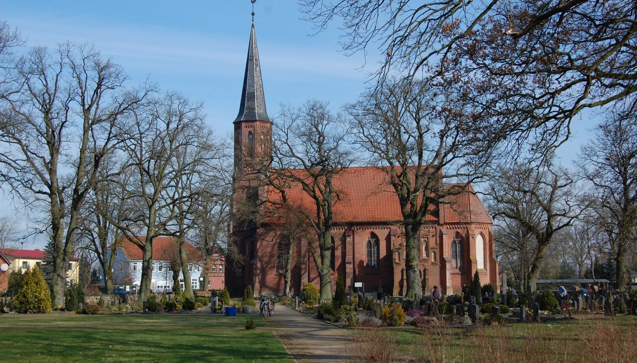 Die Kirche in Banzkow, © Foto: Karl-Georg Haustein Die Kirche in Banzkow, © Foto: Karl-Georg Haustein