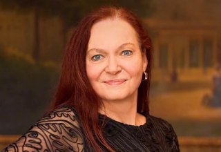 Elke Bügler, die aus Mecklenburg-Vorpommern stammende Malerin. // © Elke Bügler Elke Bügler, die aus Mecklenburg-Vorpommern stammende Malerin. // © Elke Bügler