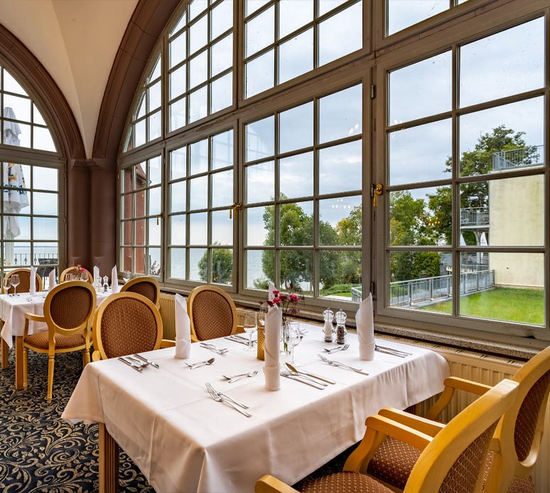 &copy; Seehotel Schloss Klink