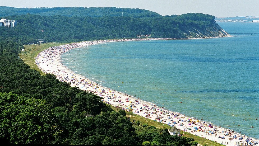 Der Strand der Ferienanlage Regenbogen G&ouml;hren, &copy; Regenbogen AG