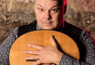 Gitarrist Roger Tristao // © © Betty Pabst Gitarrist Roger Tristao // © © Betty Pabst