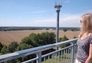 Blick vom Aussichtsturm Karenz &uuml;ber den Wanzeberg. // &copy; Gabriele Skorupski