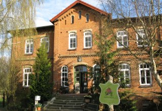 Ingang tot het Zietlitz landhuis // &copy; Andreas Libor