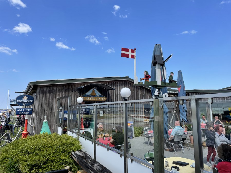 Gaststätte "Am Alten Hafen", © Tourismuszentrale Südliche Boddenküste