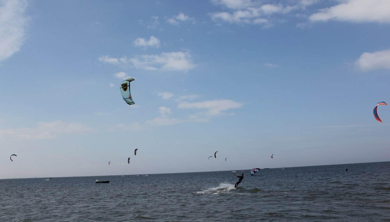 Kite- en surfspot in Loissin aan de Greifswald Bodden, © Tourismusverband Vorpommern e.V. Kite- en surfspot in Loissin aan de Greifswald Bodden, © Tourismusverband Vorpommern e.V.