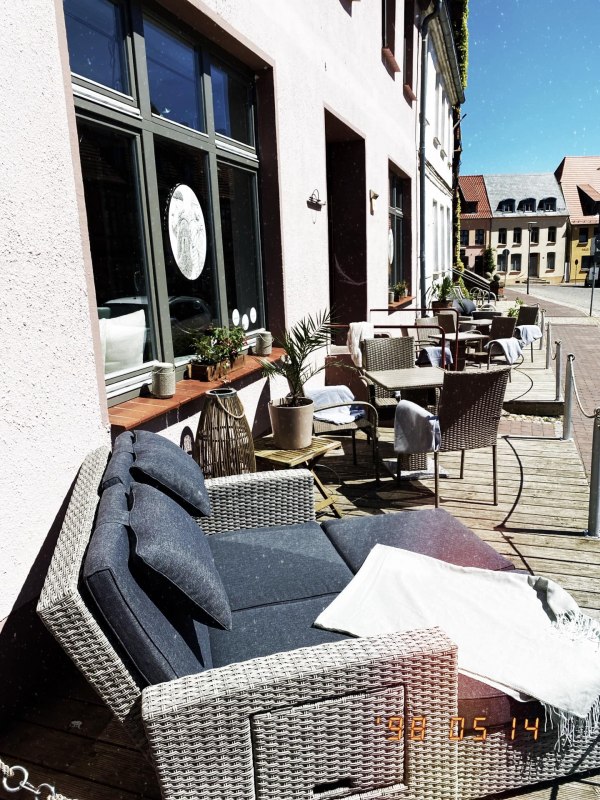 &copy; Pops&Son Facebook