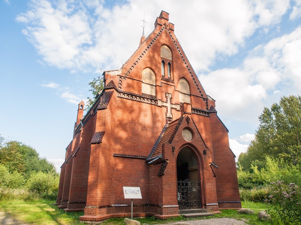 der Eingang zur Kirche // &copy; Frank Burger
