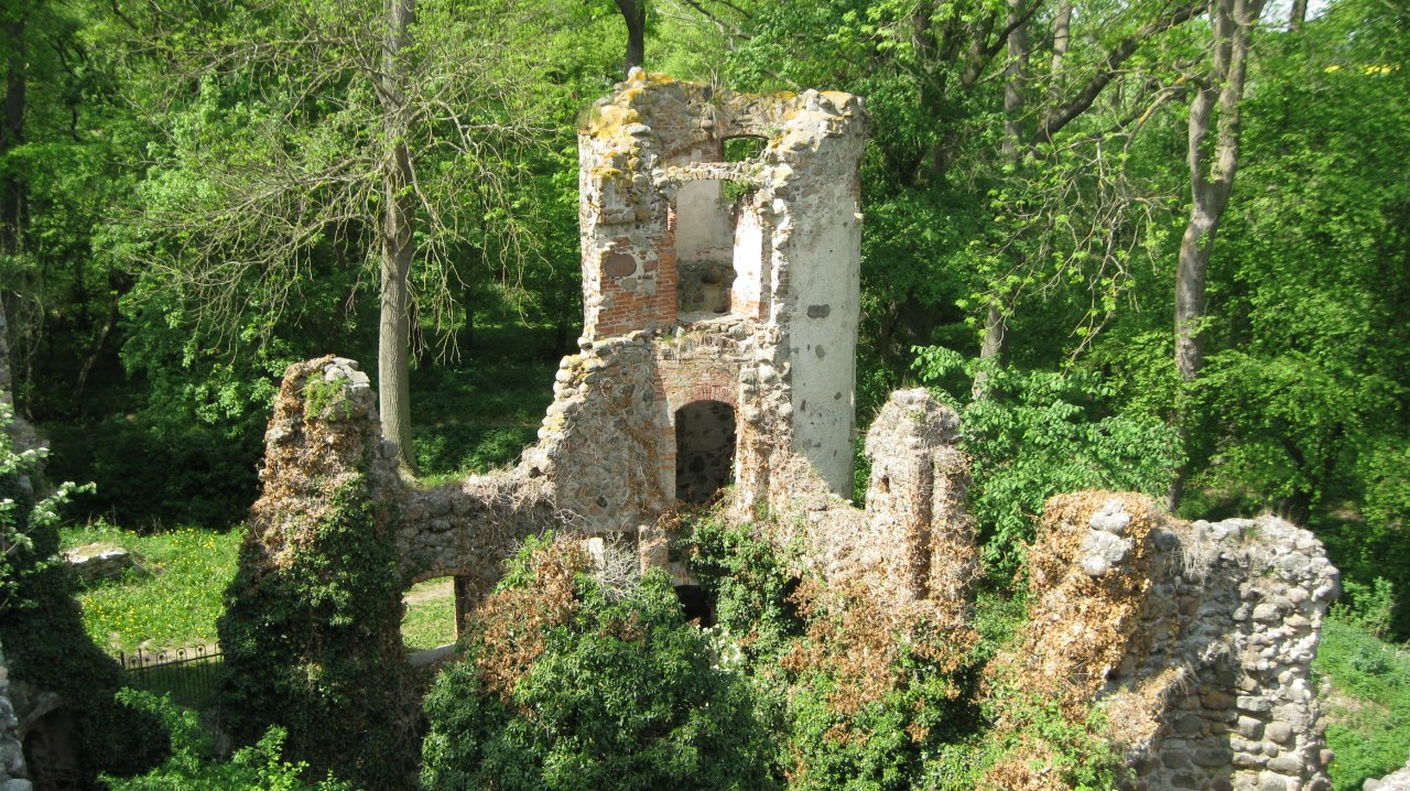 Ein schöner Platz zum Verweilen für Wanderer und Radler, die z.B. auf der »Eiszeitroute« durch das Landgrabenthal radeln. // © Angelika Michaelis Ein schöner Platz zum Verweilen für Wanderer und Radler, die z.B. auf der »Eiszeitroute« durch das Landgrabenthal radeln. // © Angelika Michaelis