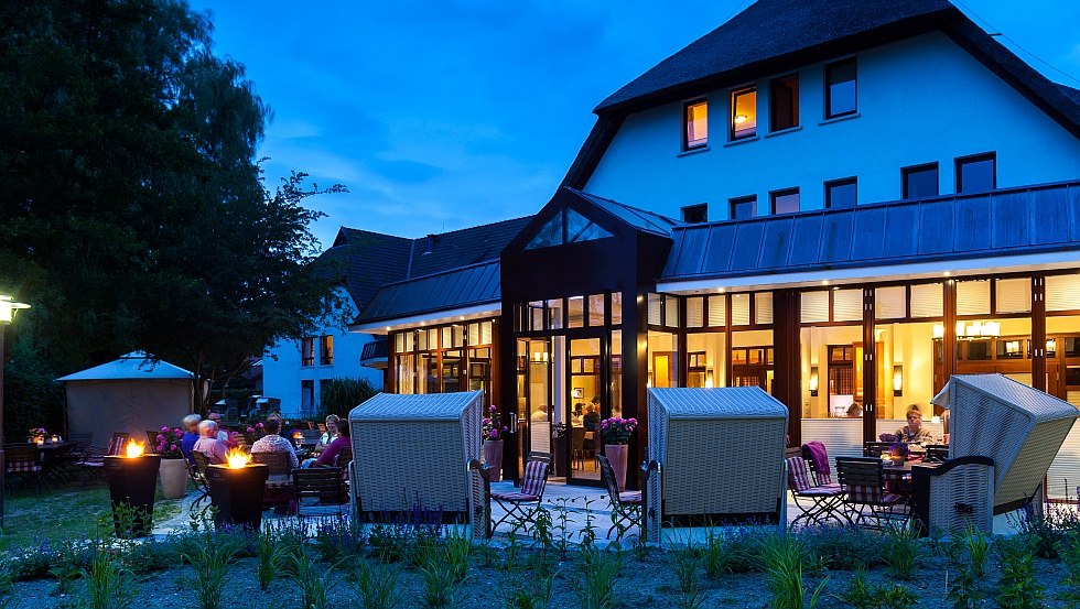 Genießen Sie ruhige Momente auf unserer Gartenterrasse // © Hotel Warnemünder Hof GmbH & Co. KG Genießen Sie ruhige Momente auf unserer Gartenterrasse // © Hotel Warnemünder Hof GmbH & Co. KG