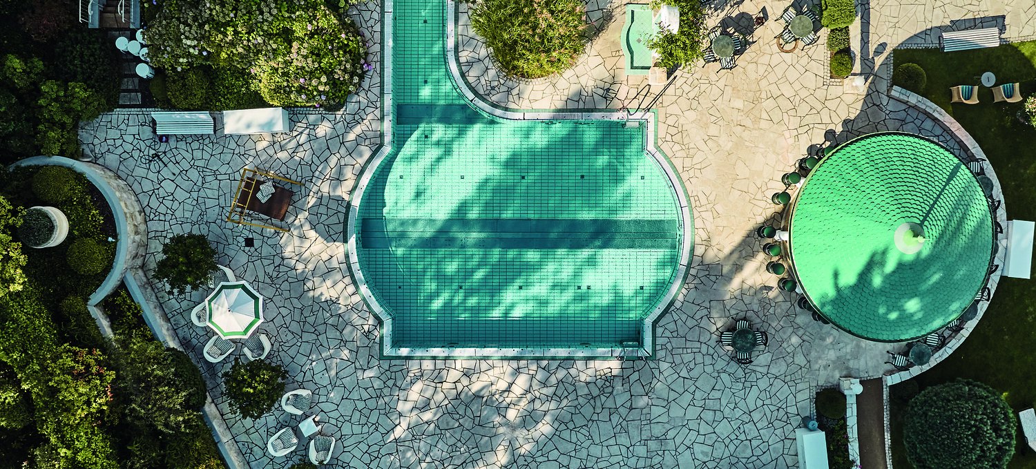 &copy; DSR Hotel Holding GmbH