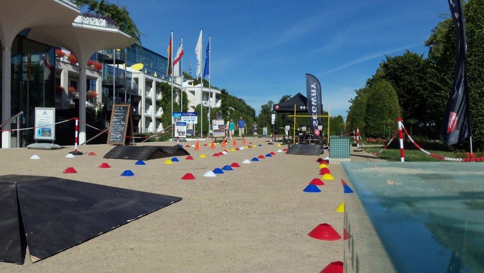 MeckSeg mit dem Parcours zu Gast beim Gesundheitstag auf Usedom // © MeckSeg/Baugatz MeckSeg mit dem Parcours zu Gast beim Gesundheitstag auf Usedom // © MeckSeg/Baugatz