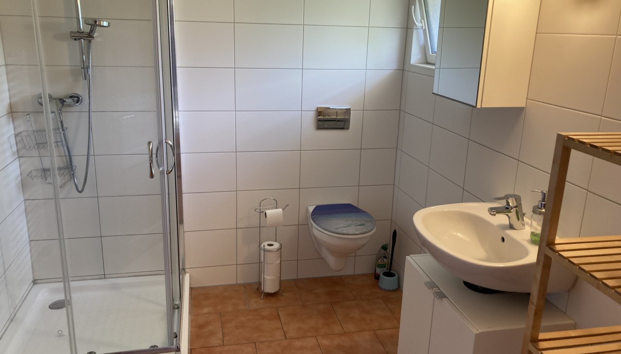 Badezimmer mit Dusche, &copy; Kati K&auml;mnitz