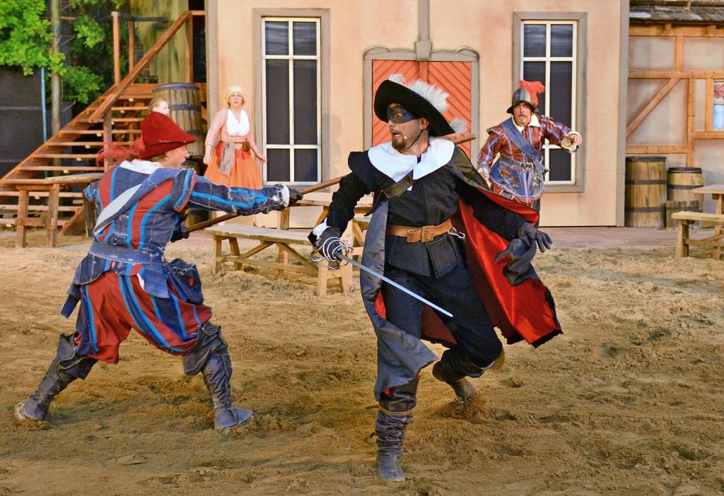 Müritz-Saga auf der Freilichtbühne Waren (Müritz) // © Müritz-Saga Müritz-Saga auf der Freilichtbühne Waren (Müritz) // © Müritz-Saga