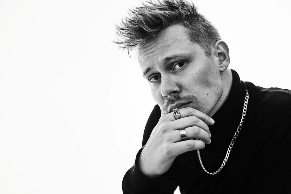 Singer-Songwriter Tom Klose &middot; BLAUER MITTWOCH, &copy; Julia Schwendner