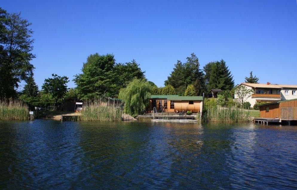 aus der Sauna direkt in den See, © Frank Krüger aus der Sauna direkt in den See, © Frank Krüger