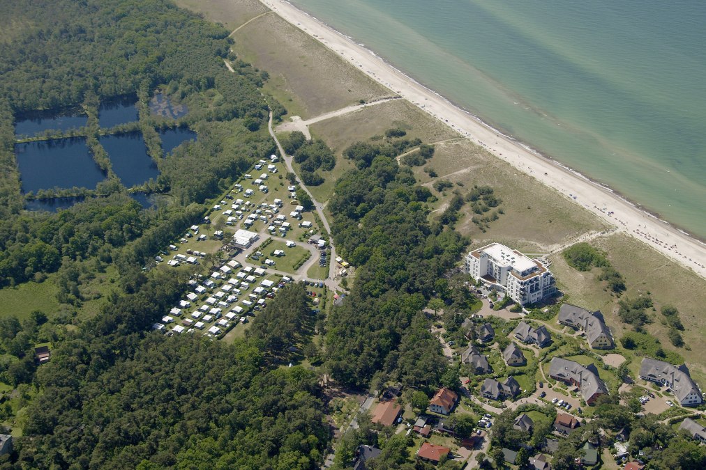 Luftbild von unserem Campingplatz und Umgebung, © Camping in Neuhaus Luftbild von unserem Campingplatz und Umgebung, © Camping in Neuhaus