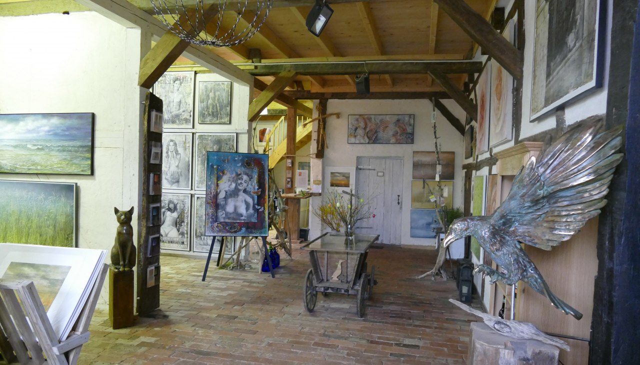 De 300 jaar oude boerderij combineert geschiedenis, kunst en gastvrijheid., © Olaf Hoppe De 300 jaar oude boerderij combineert geschiedenis, kunst en gastvrijheid., © Olaf Hoppe