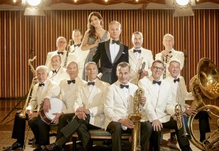 Max Raabe & das Palastorchester // &copy; Gregor Hohenberg