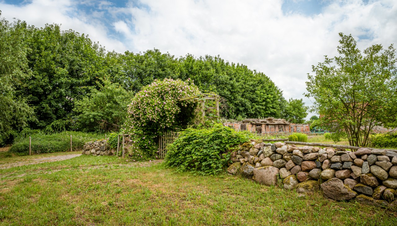 Idyllischer Garten zu Schloss Ludwigsburg, &copy; TMV/Tiemann