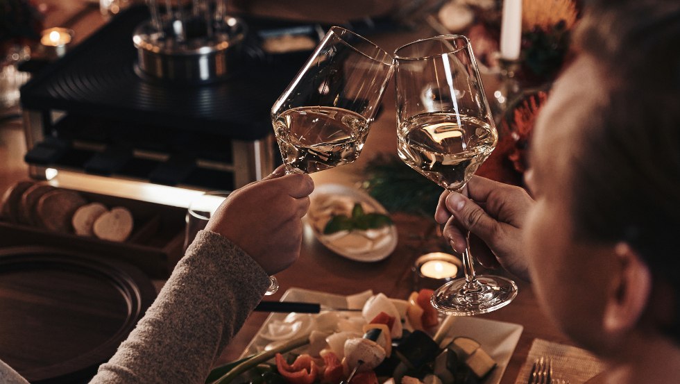 Genuss-Abend mit Freunden // &copy; DSR Hotel Holding GmbH