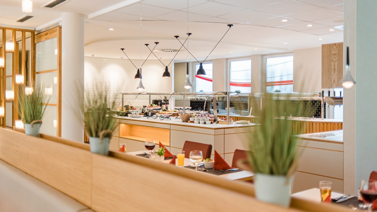 Blick ins Restaurant // &copy; Friederike Hegner