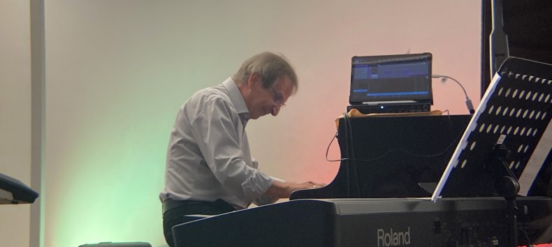 Jörg Uwe Andrees, © Rosemarie Marita Nestler Andrees Jörg Uwe Andrees, © Rosemarie Marita Nestler Andrees