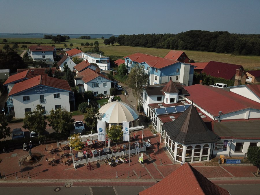 Blick von außen auf das Hotel, © Raffelt OHG