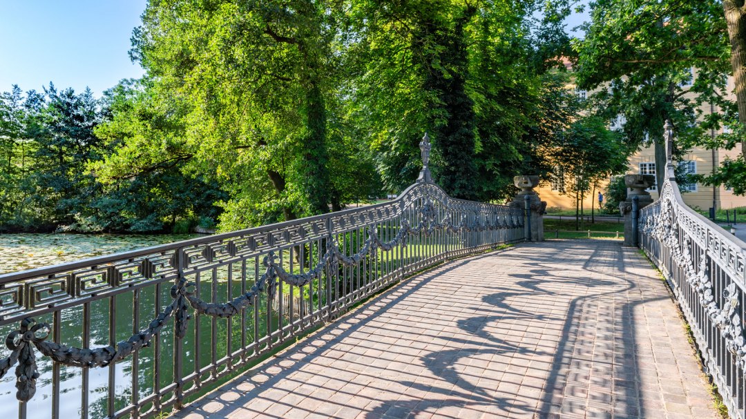 Brücke zum Schloss Mirow, © TMV/Tiemann