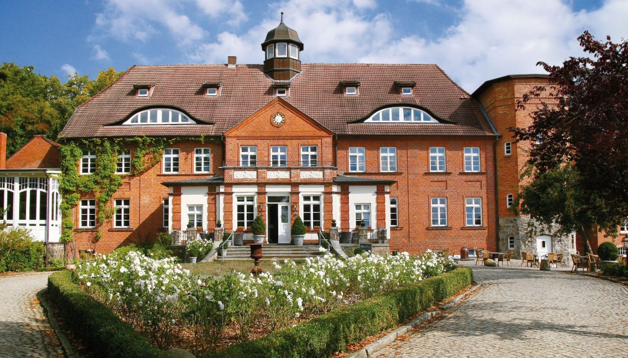 Das Hotel Schloss Basthorst Au&szlig;enansicht, &copy; Hotel Schloss Basthorst/Michael Frahm
