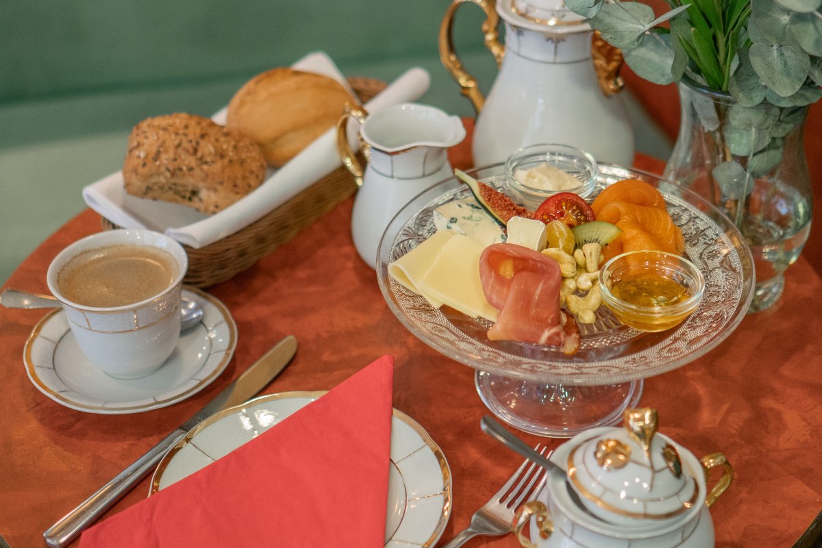 Kaffeehaus Stralsund -Wohnzimmercafe // &copy; Theresa Gessert