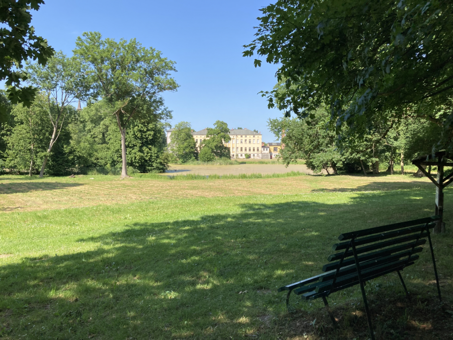 Im Schlosspark Semlow, &copy; Tourismusverein VR/Manuela Steimle