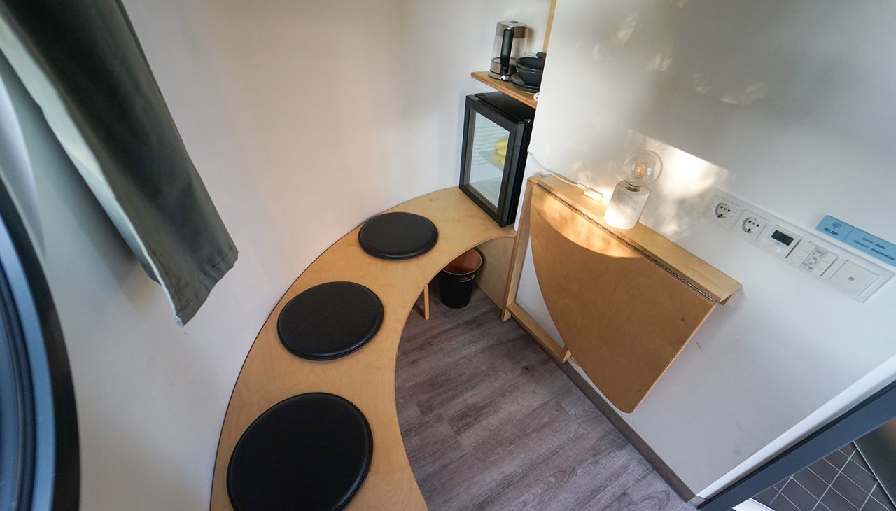 Aufenthaltsraum im slube Hotel mit modernen Aufteilung, © slube