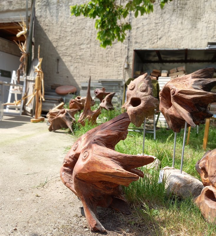 Grote kunstwerken van Hartmut // © Kulturhof Letschow e.V. Grote kunstwerken van Hartmut // © Kulturhof Letschow e.V.