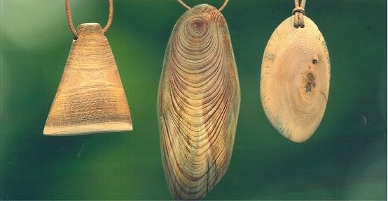 Holzschmuck selber herstellen & Bernstein schleifen, &copy; Susanne Sch&ouml;bel