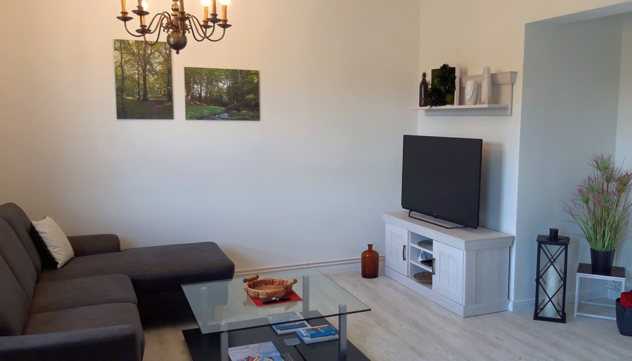 Wohnbereich Ferienwohnung Bolikenberg im Herrenhaus Levetzow, © Herrenhaus Levetzow / Bernd Lüskow Wohnbereich Ferienwohnung Bolikenberg im Herrenhaus Levetzow, © Herrenhaus Levetzow / Bernd Lüskow