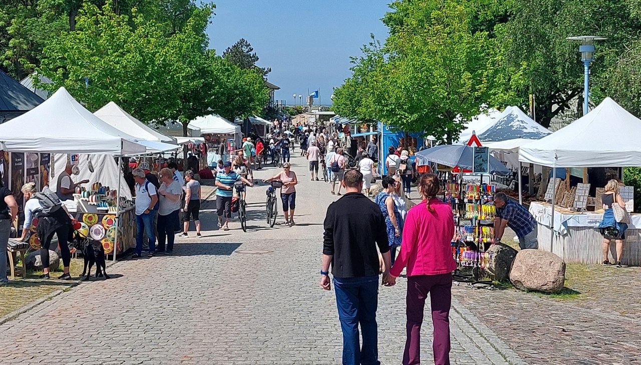 PM OW 24 -31___21.-23.06.__Kunsthandwerkermarkt in Wustrow__Foto&copy;Kevin Schiemann, &copy; Kevin Schiemann / KVW Wustrow