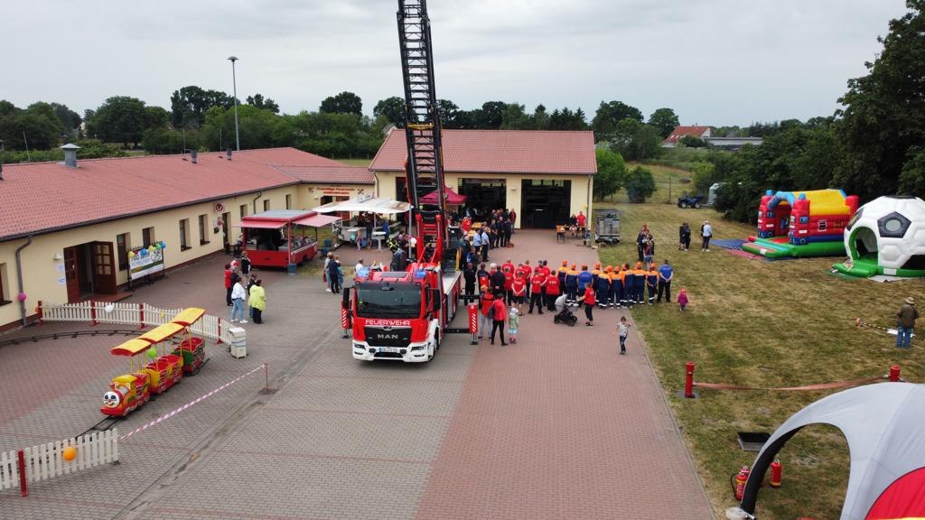 © Förderverein der Freiwilligen Feuerwehr Ahrenshagen e. V © Förderverein der Freiwilligen Feuerwehr Ahrenshagen e. V