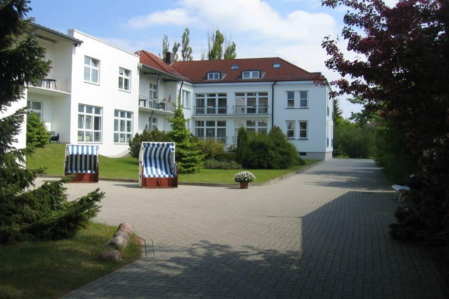 Klinik Graal Müritz Aussenansicht // © Klinik Graal Müritz Klinik Graal Müritz Aussenansicht // © Klinik Graal Müritz