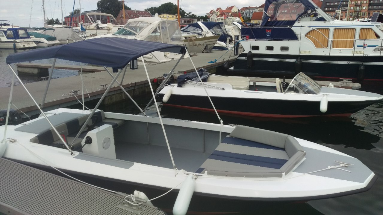 &copy; Bootsvermietung & Yachtschule Wachholz