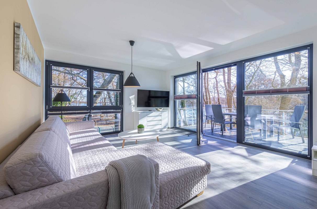 Ein unvergesslicher Urlaub im Apartmenthaus am Krakower See:
Natur, Entspannung und Aktivität vereint // © K&K Ferienimmobilien GmbH & Co.KG Ein unvergesslicher Urlaub im Apartmenthaus am Krakower See:
Natur, Entspannung und Aktivität vereint // © K&K Ferienimmobilien GmbH & Co.KG