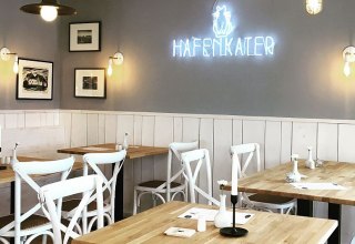 Besuchen Sie uns in unserem Restaurant // &copy; Hafenkater