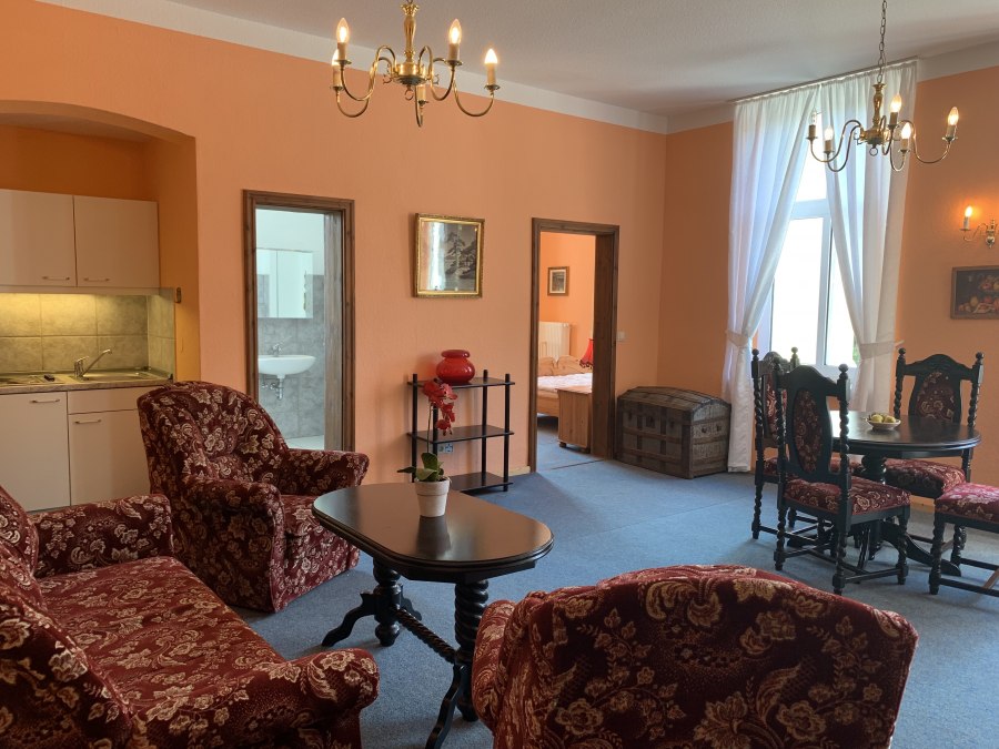 Gastraum mim Schloss Schmuggerow, &copy; Hellberg Domizil