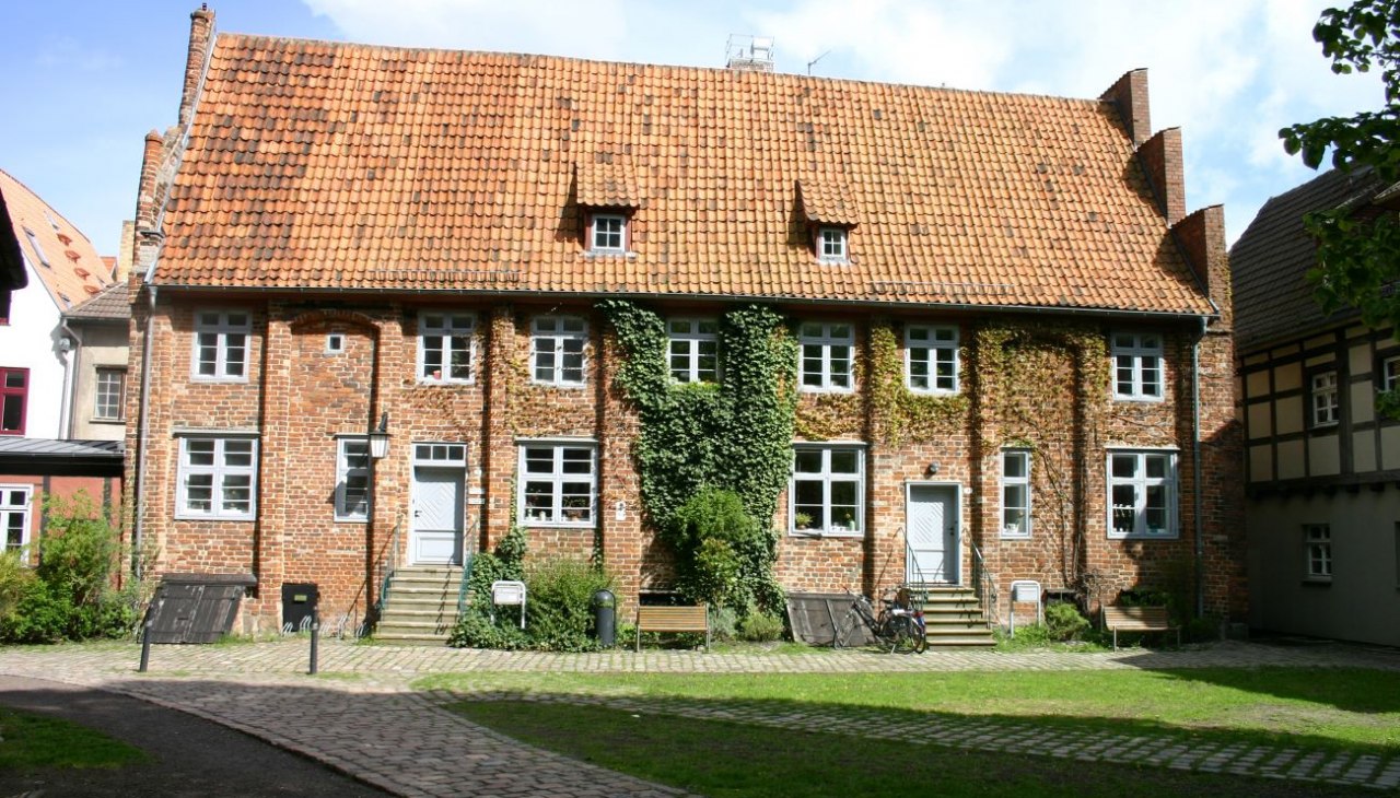 012_Lateinschule_Traufe_Blick_Hof_Nikolaikirche, © TZ HST 012_Lateinschule_Traufe_Blick_Hof_Nikolaikirche, © TZ HST