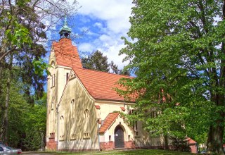 Die Klinikumskirche auf dem Gelände Krankenhaus West // © Föderverein Klinikumskirche zu Stralsund e.V. Die Klinikumskirche auf dem Gelände Krankenhaus West // © Föderverein Klinikumskirche zu Stralsund e.V.